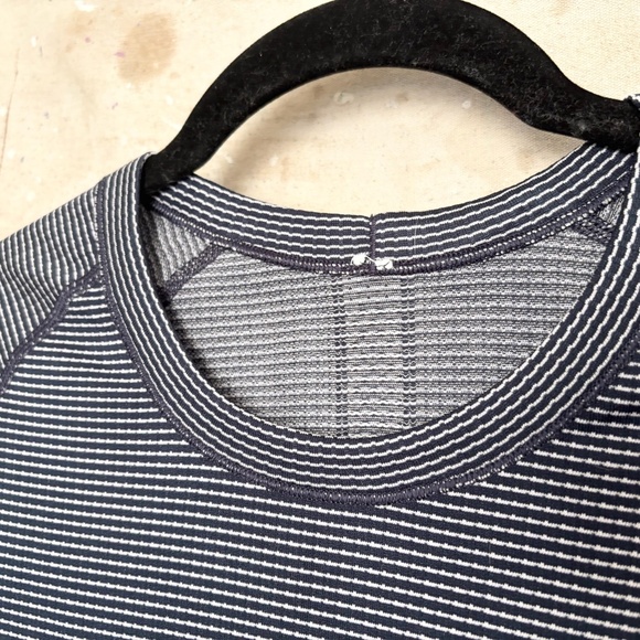 Lululemon Swiftly Tech Short Sleeve Shirt, Blue Stripe - Picture 2 of 6